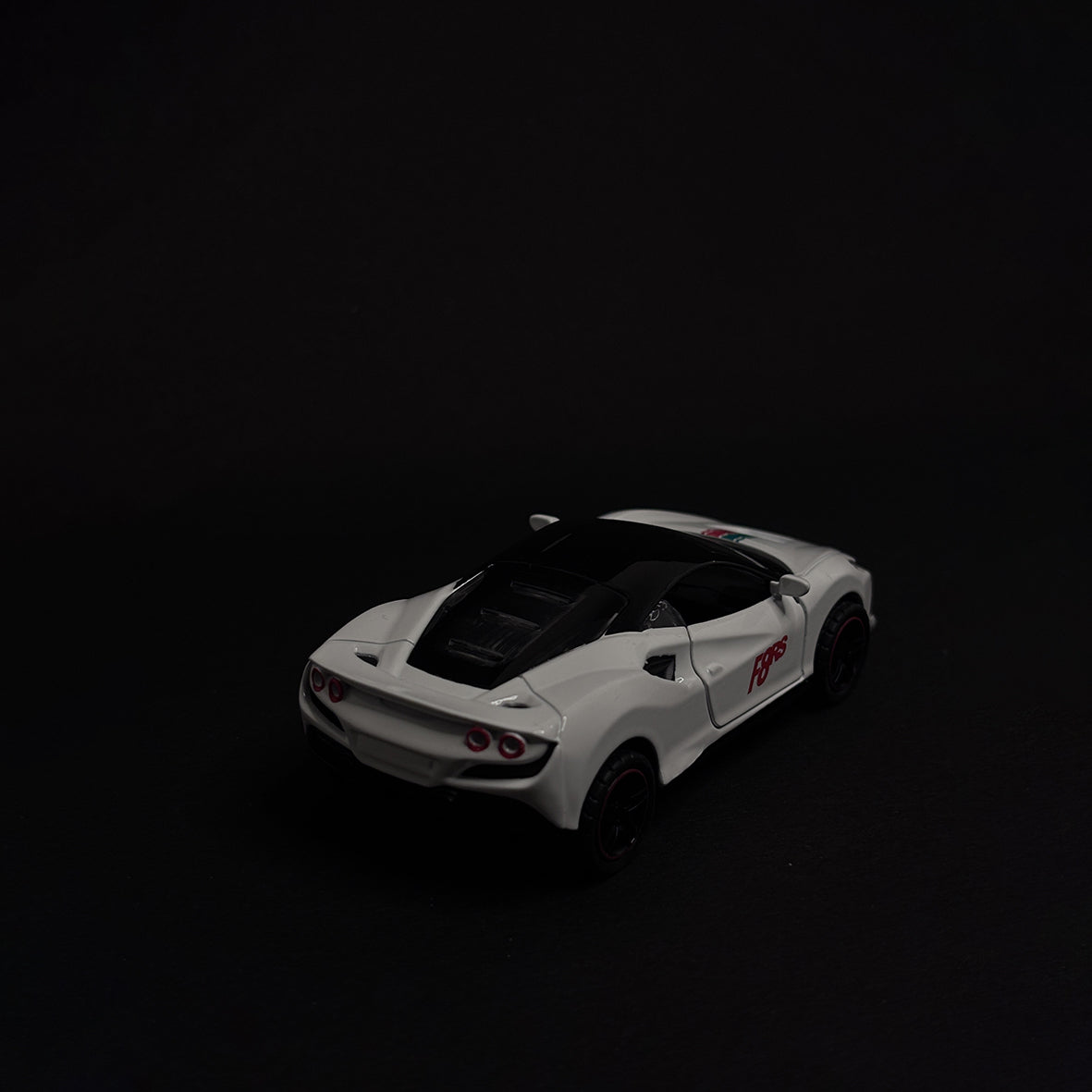 Ferrari White Metal Body 1:43