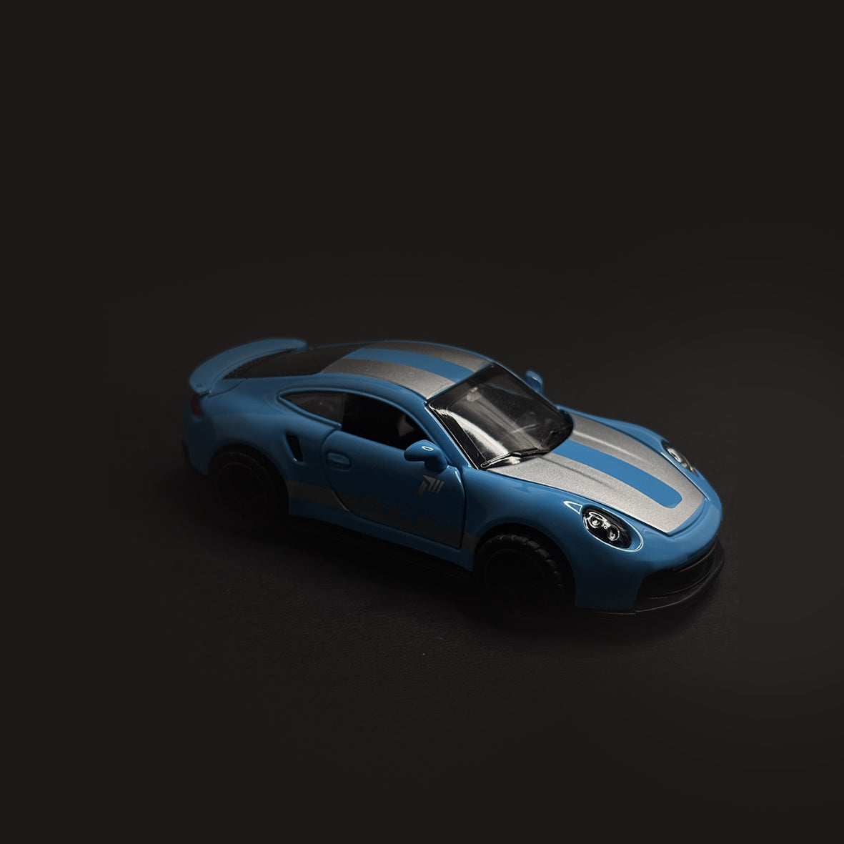 Porsche Blue Metal Body 1:43