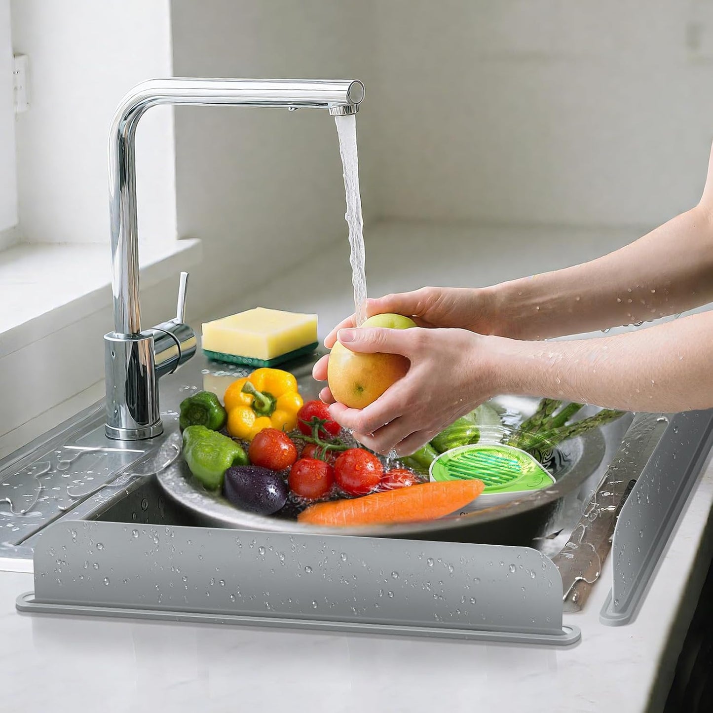 Kitchen Sink Splash Guard | Silicone Sink Baffle Splash Guard | Non-Slip Strong Suction