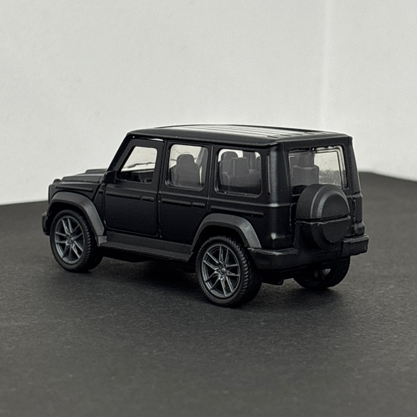 Mercedes AMG G63 Metal Body 1:36
