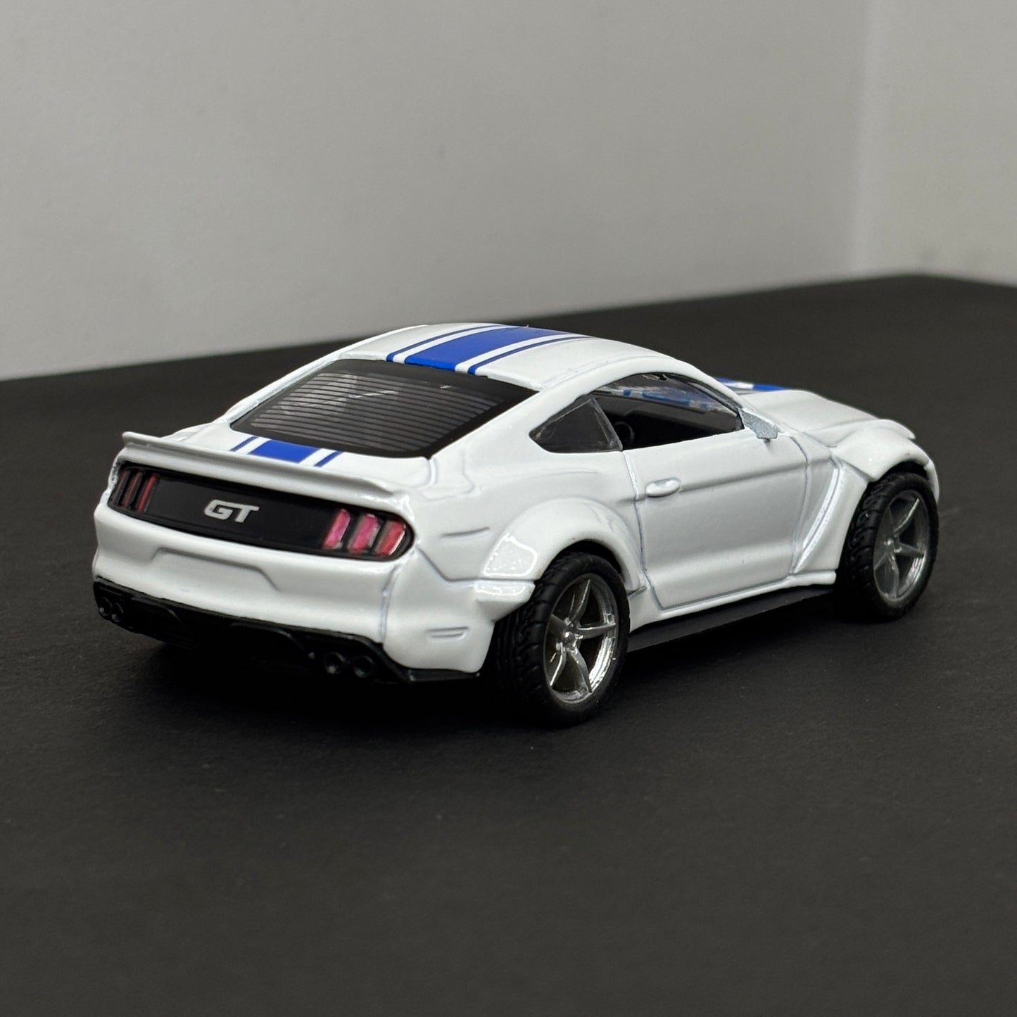 Ford Mustang White Die Cast Metal Body