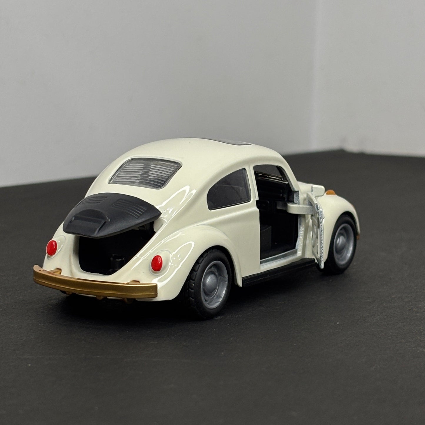 Volkswagen beetle Premium Off White Die Cast Metal Body