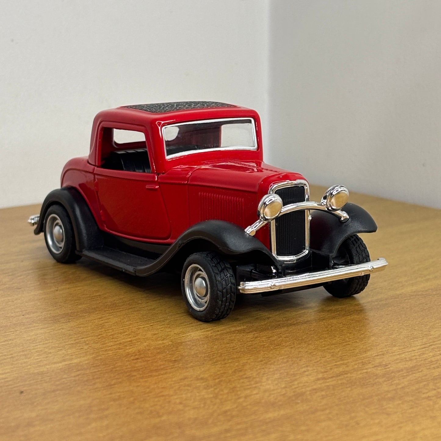 Vintage Classic Die Cast Model 1:36