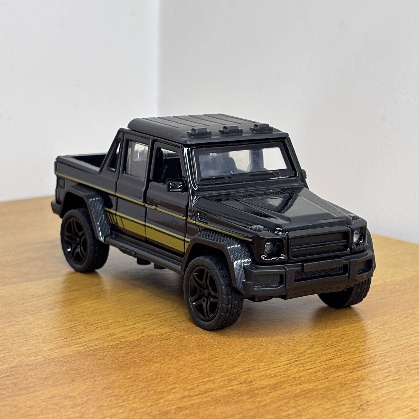 Benz G Class Black Die Cast Model 1:36