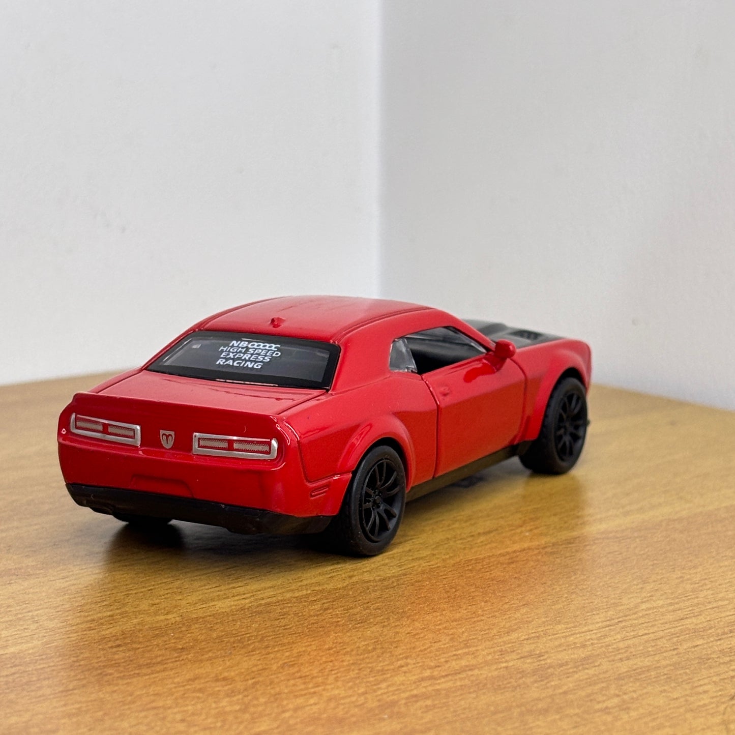 Dodge Challenger Red Die Cast Model 1:36