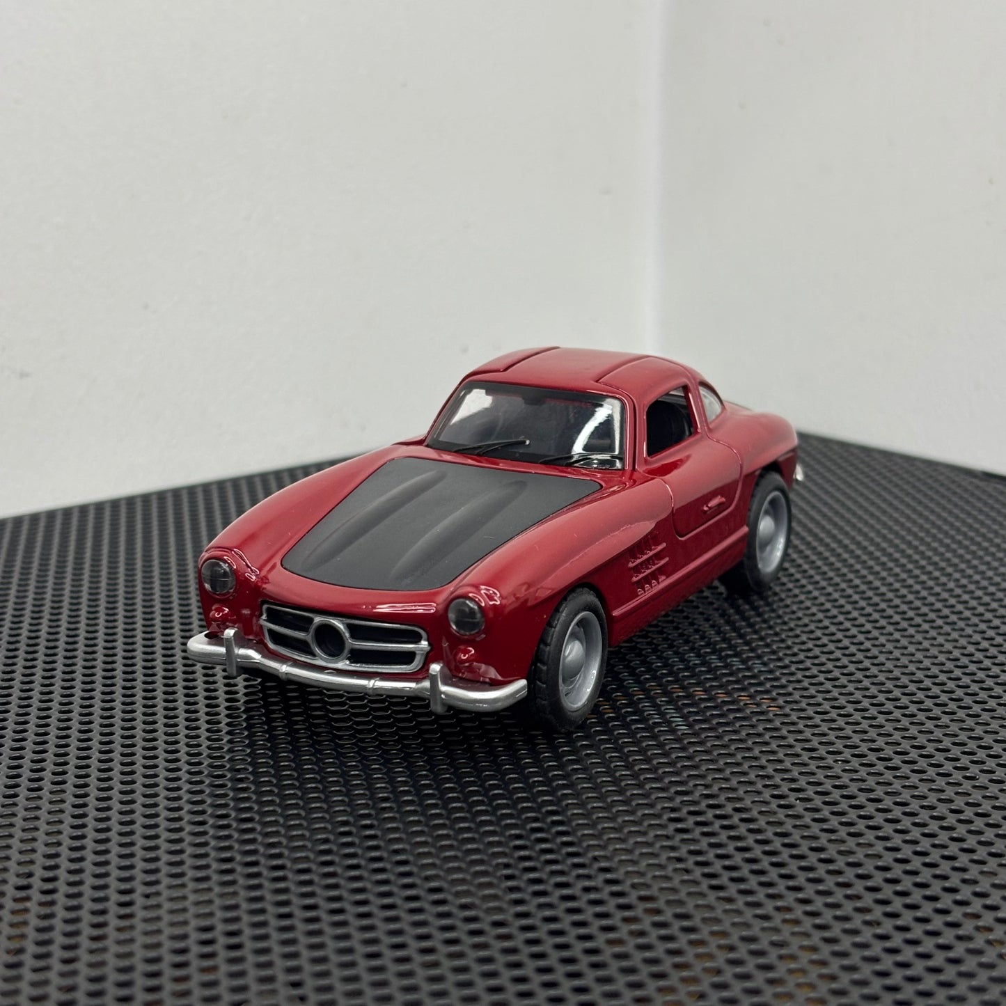 Mercedes 300SL Red Die Cast Metal Car 1:36