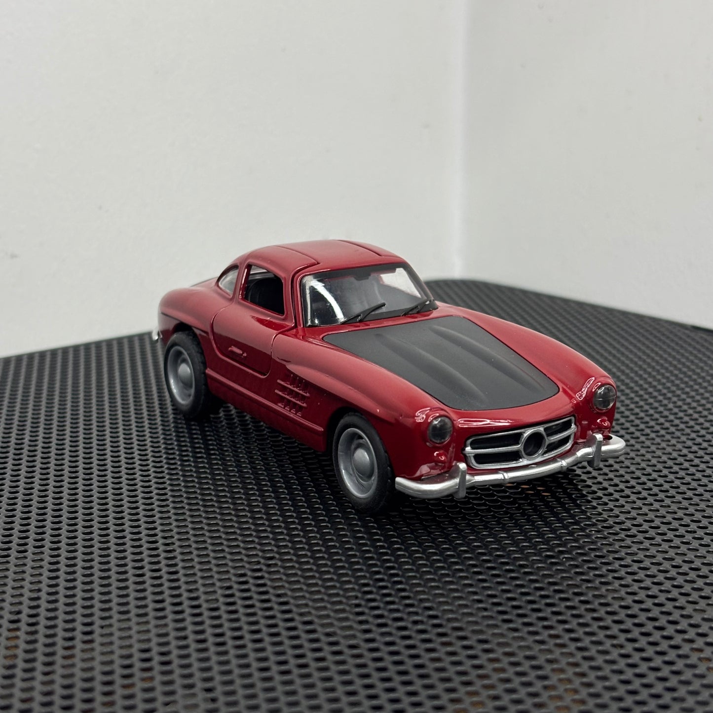 Mercedes 300SL Red Die Cast Metal Car 1:36