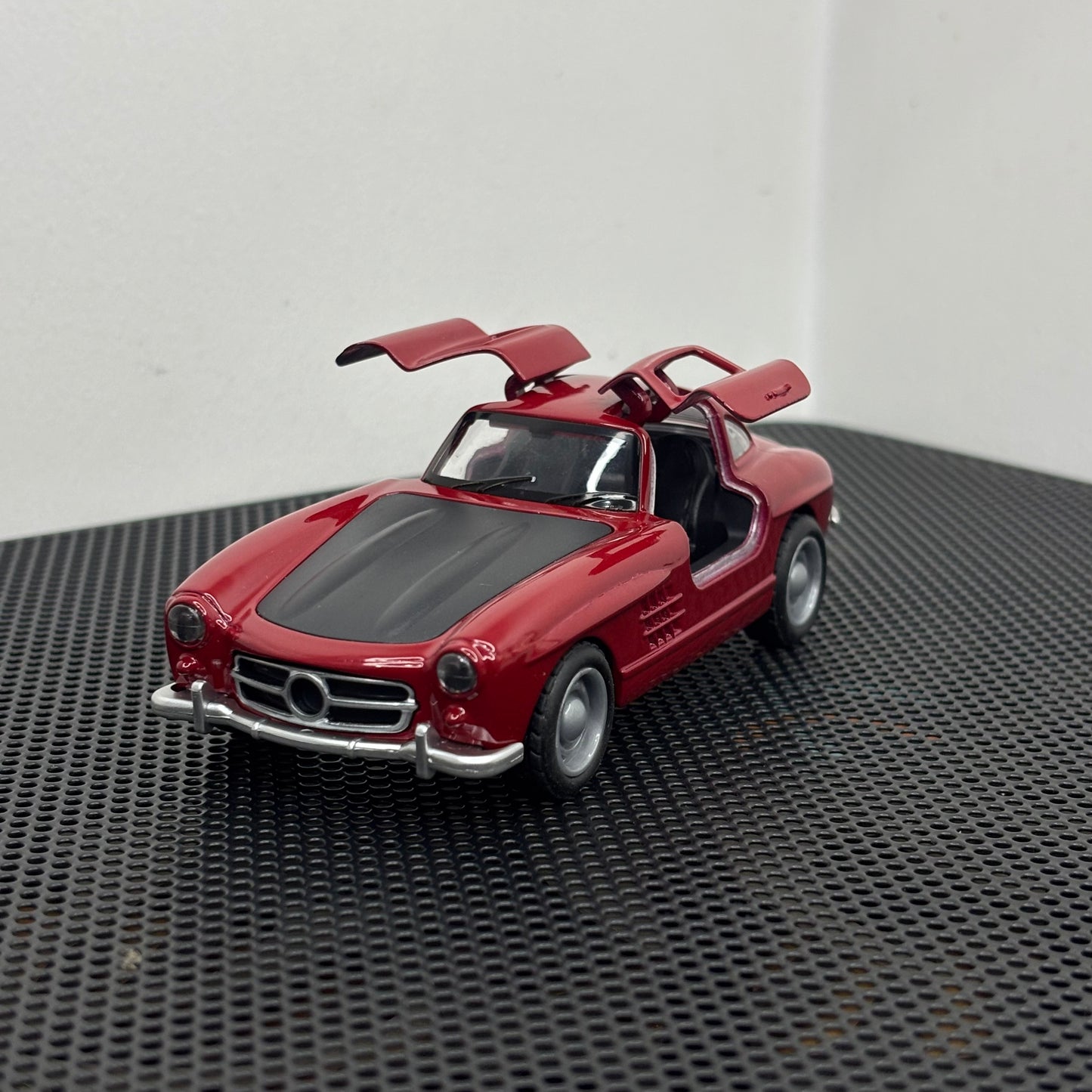Mercedes 300SL Red Die Cast Metal Car 1:36