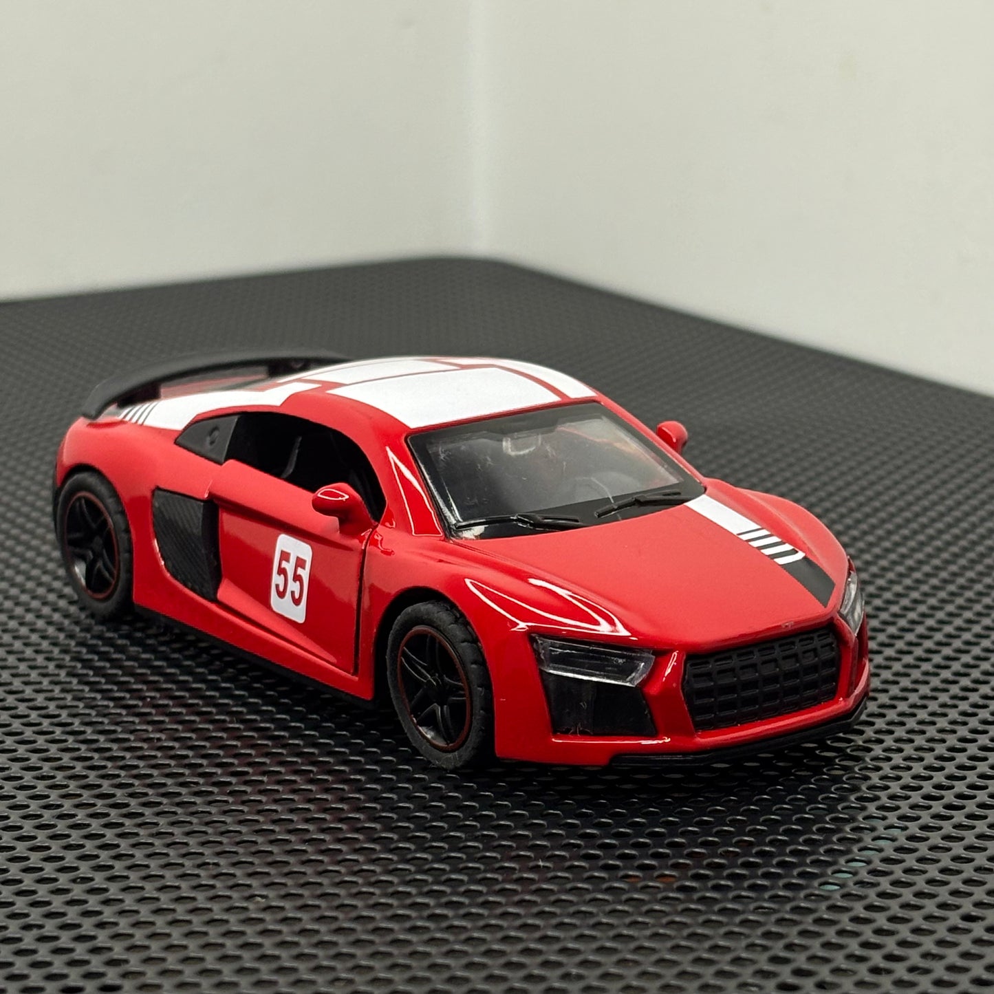 Audi Red Die Cast Metal Body 1:43