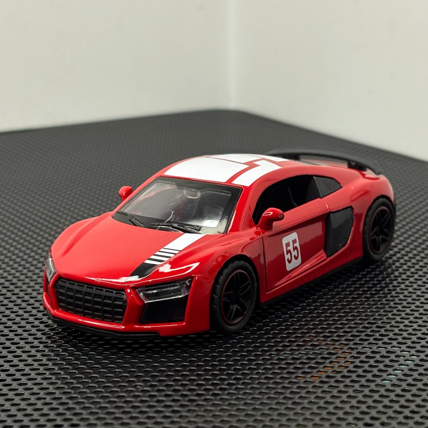 Audi Red Die Cast Metal Body 1:43