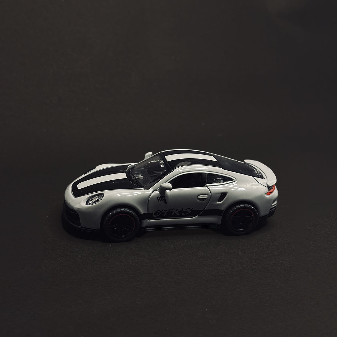Porsche Grey  Metal Body 1:43