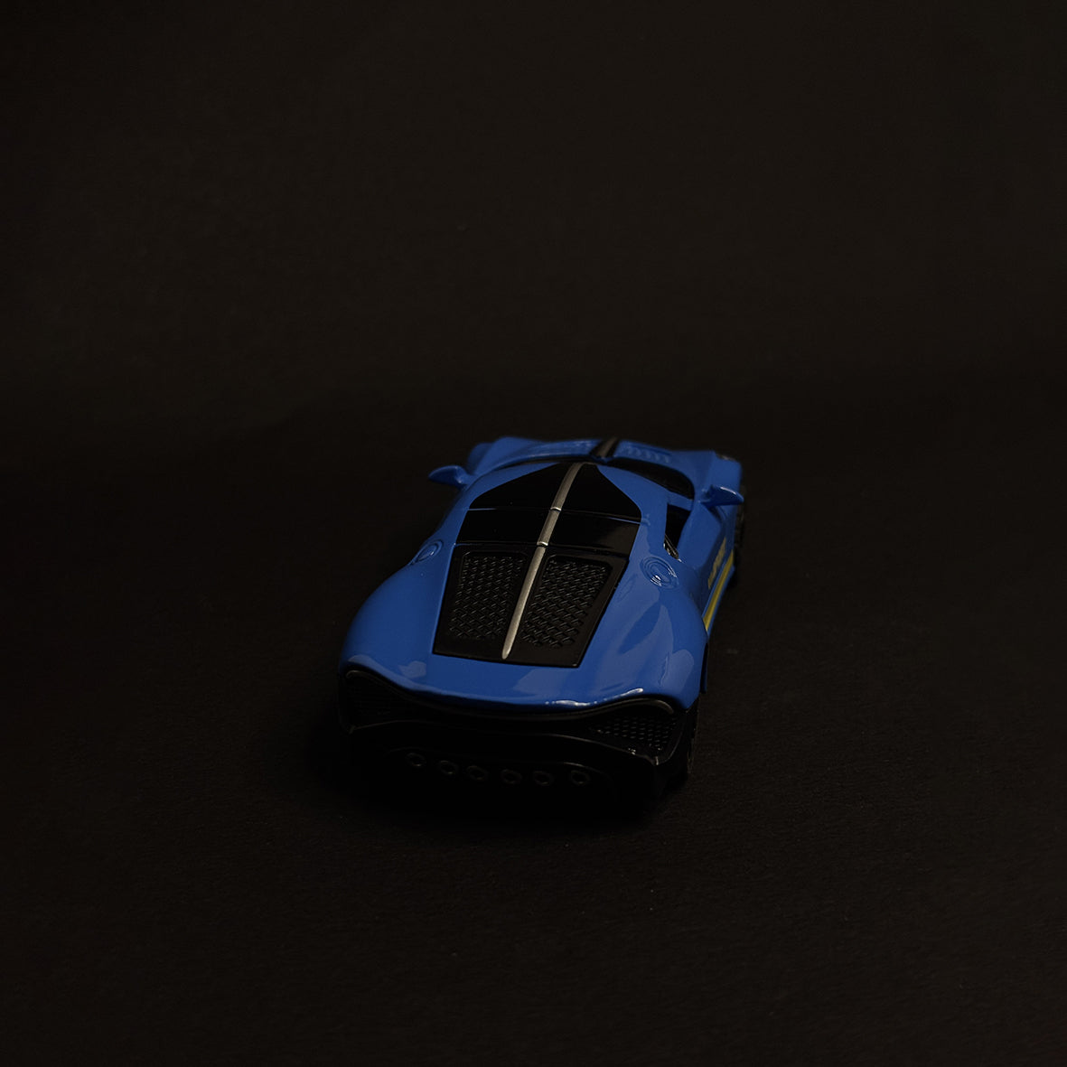 Bugatti Blue Metal Body 1:43