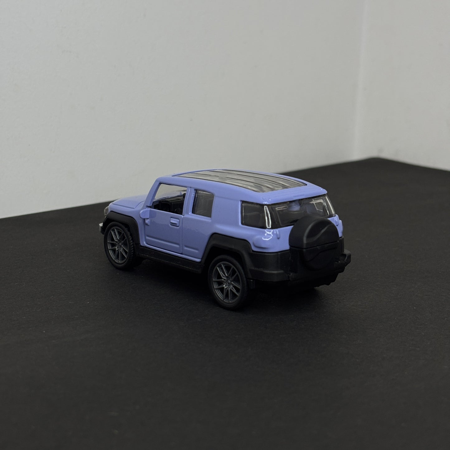FJ Cruiser Blue Die Cast Metal Body 1:43