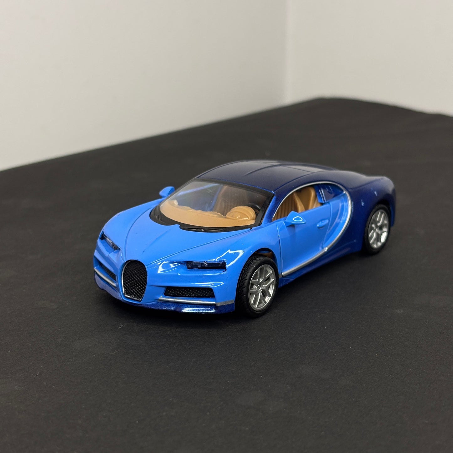 Bugatti Chiron Blue Metal Body