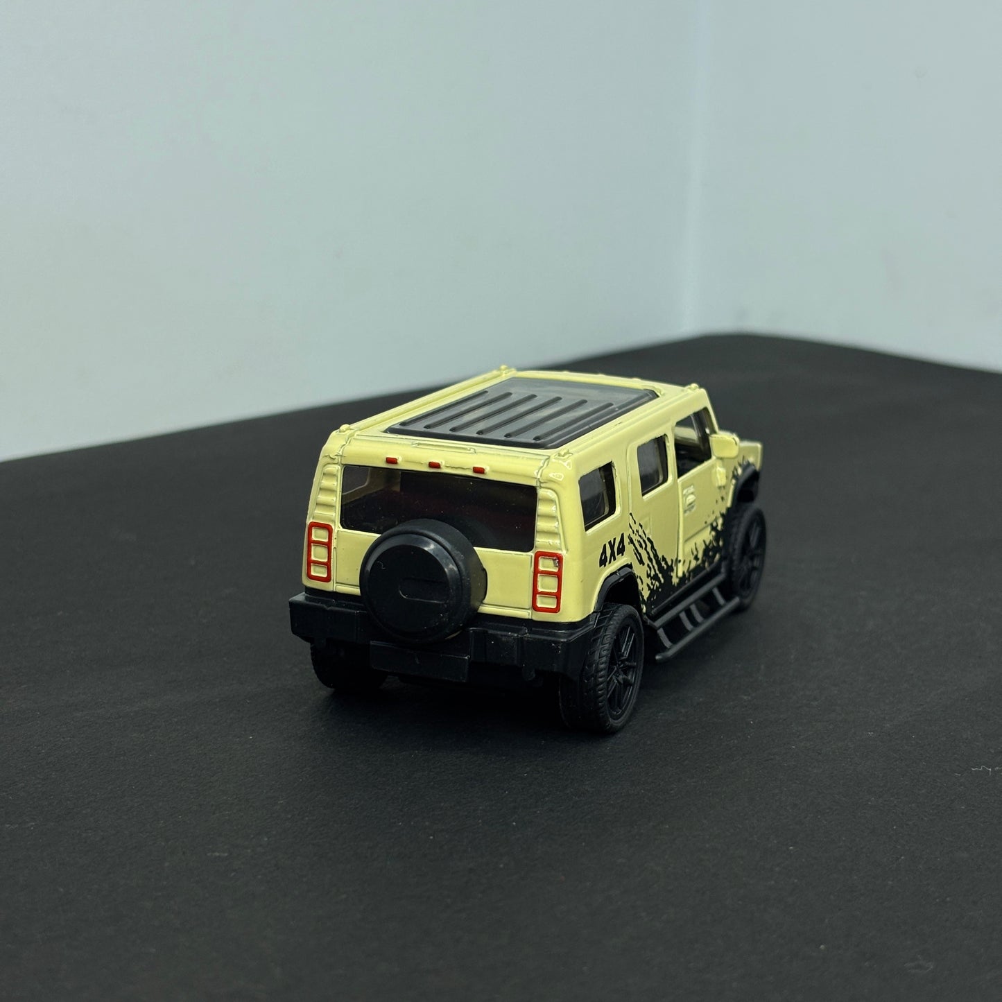 Hummer Die Cast Metal Body