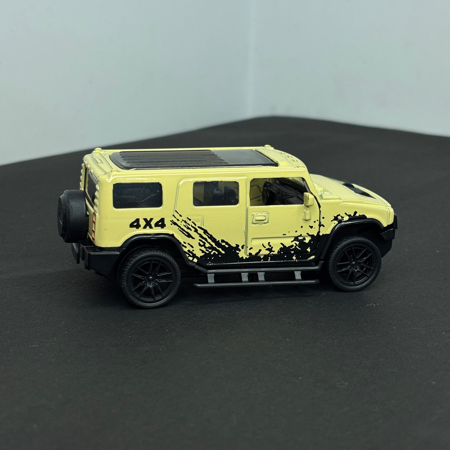 Hummer Die Cast Metal Body