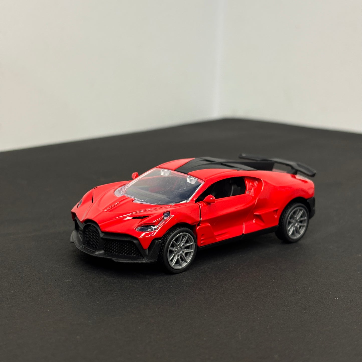 Bugatti Divo Red Die Cast Metal Body