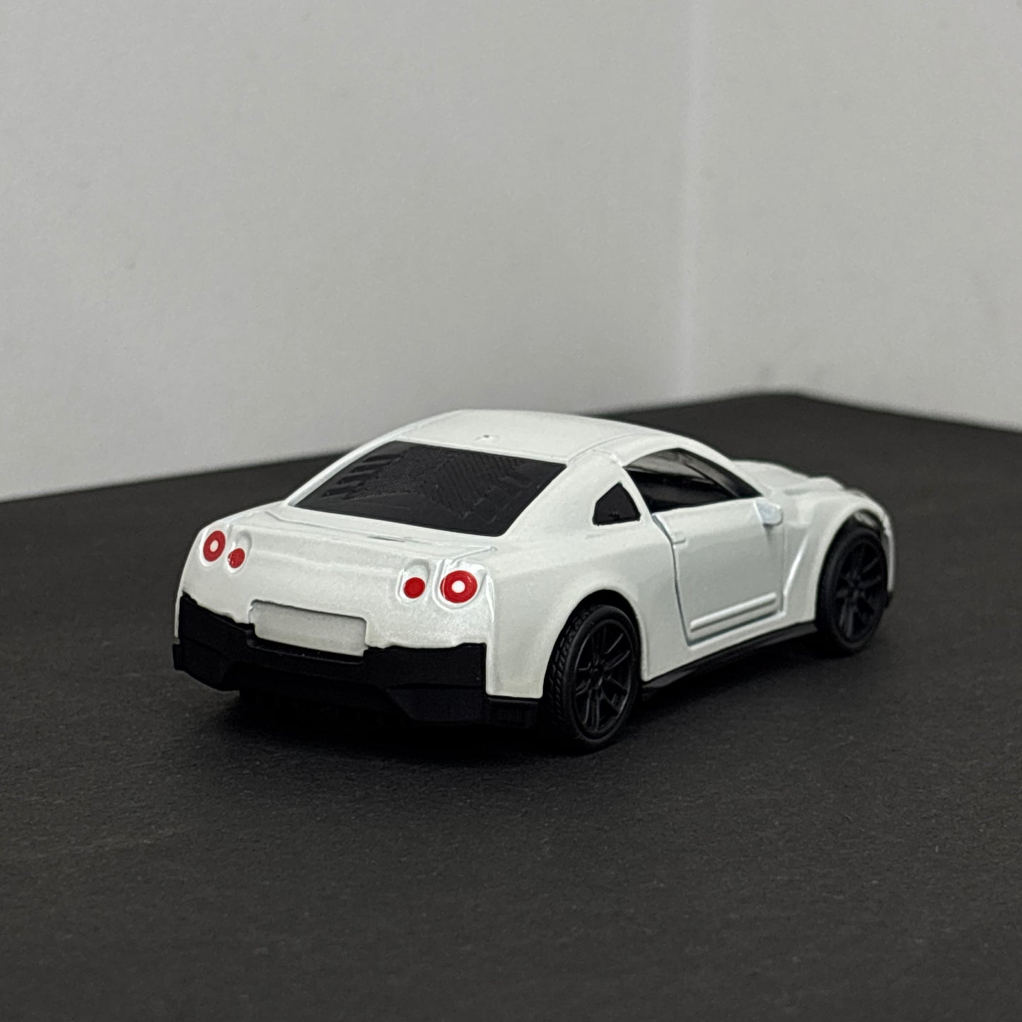 GTR R35 Diecast Metal Body 1:43