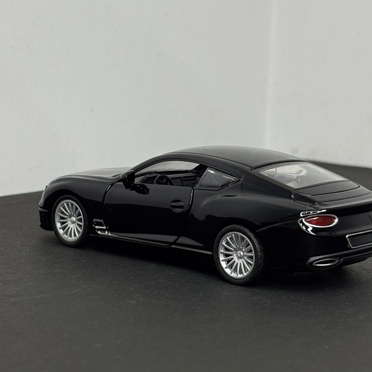 Bentley Continental GT Die Cast Metal Body 1:36