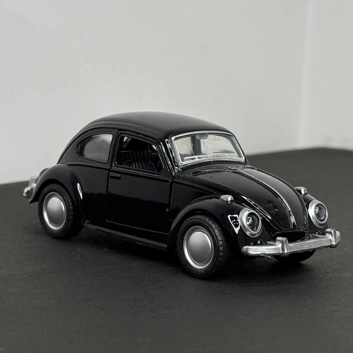 Volkswagen beetle Black Die Cast Metal Body