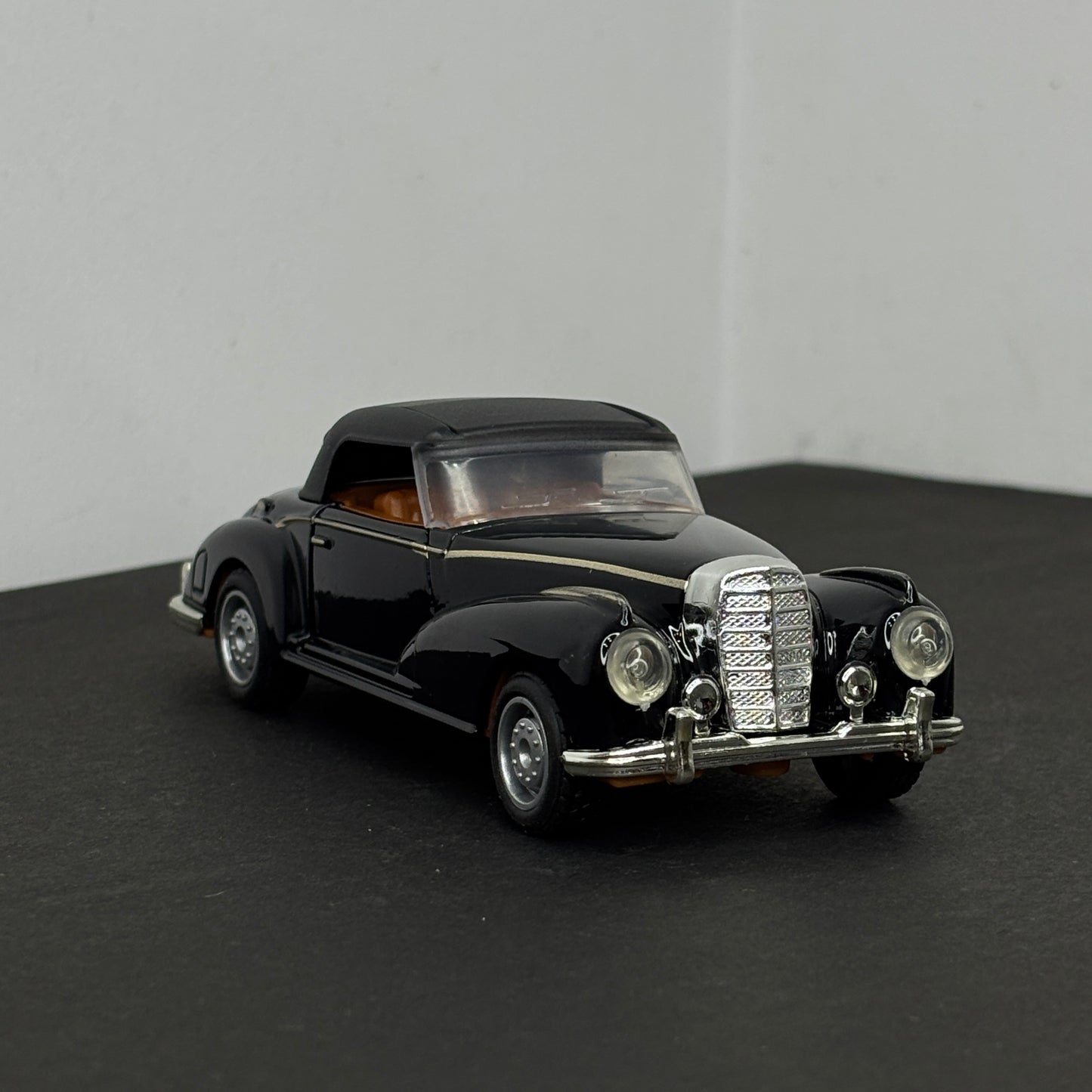 Vintage Die Cast Classic Car Black Metal Body 1:32