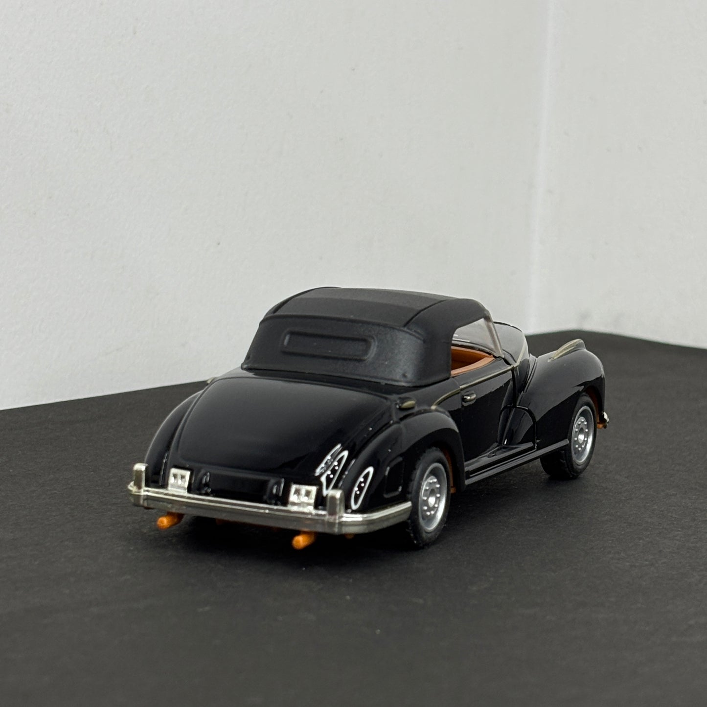 Vintage Die Cast Classic Car Black Metal Body 1:32