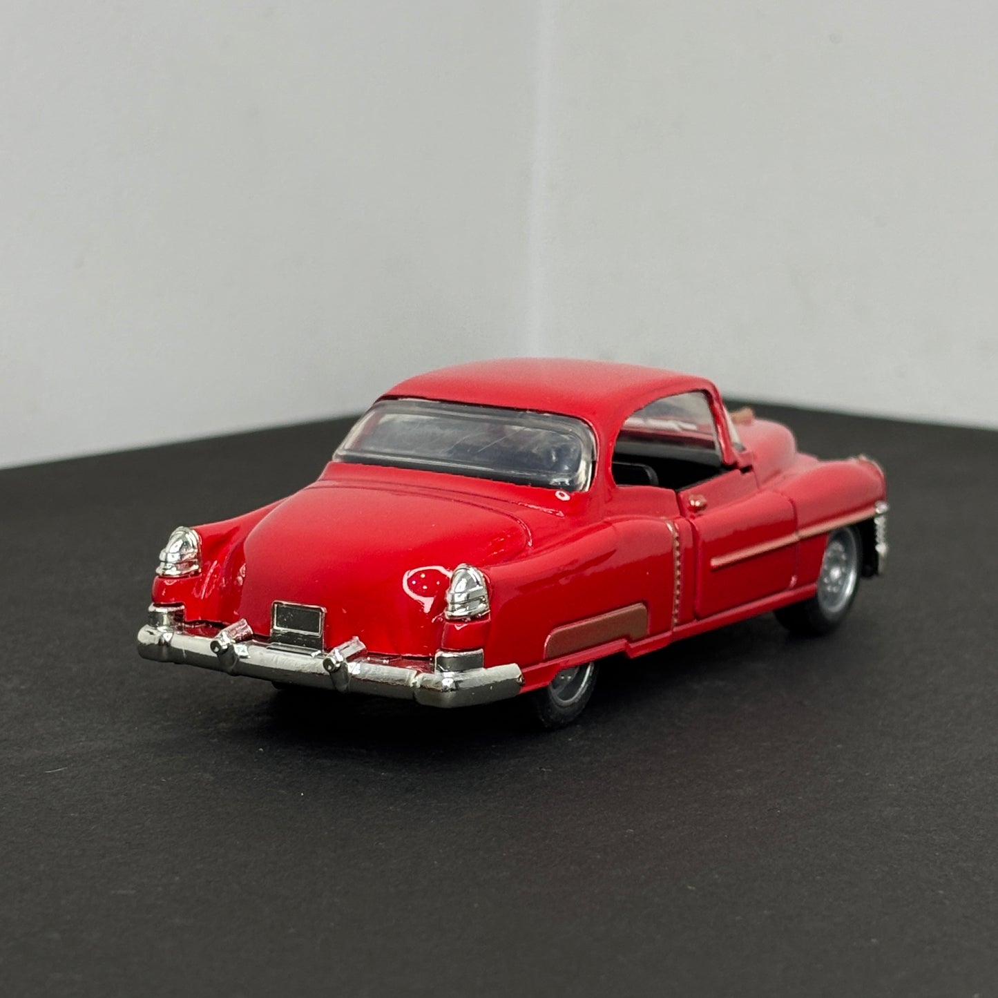Vintage Die Cast Classic Car Red Metal Body 1:32