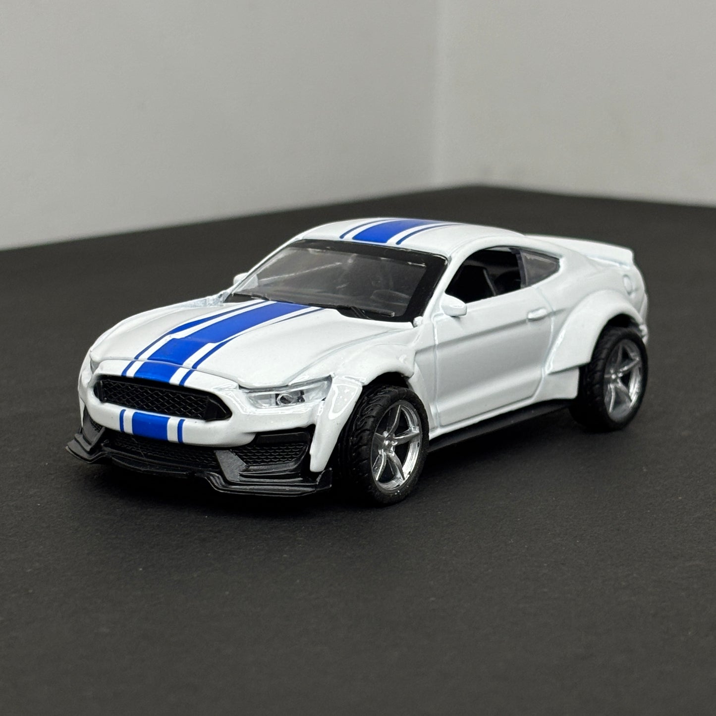 Ford Mustang White Die Cast Metal Body