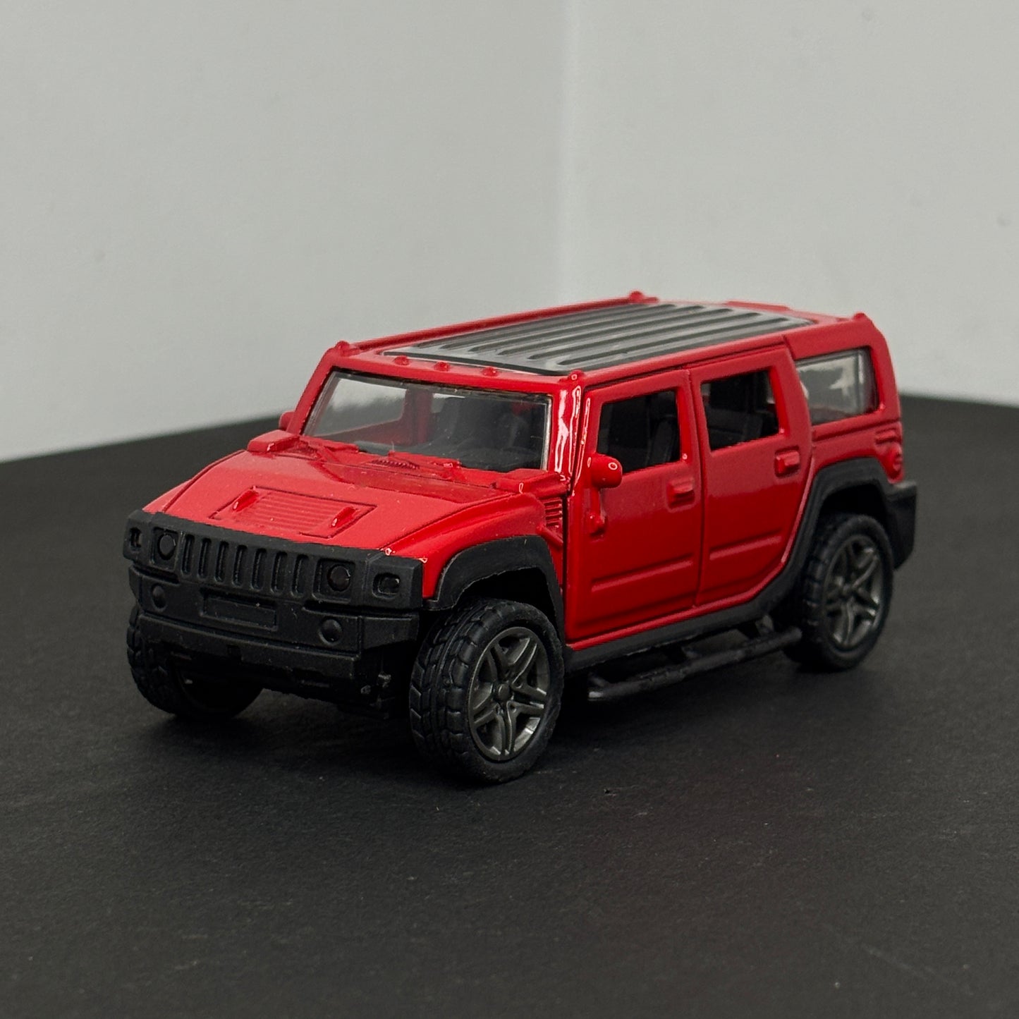 Hummer Red Die Cast Metal Body 1:43