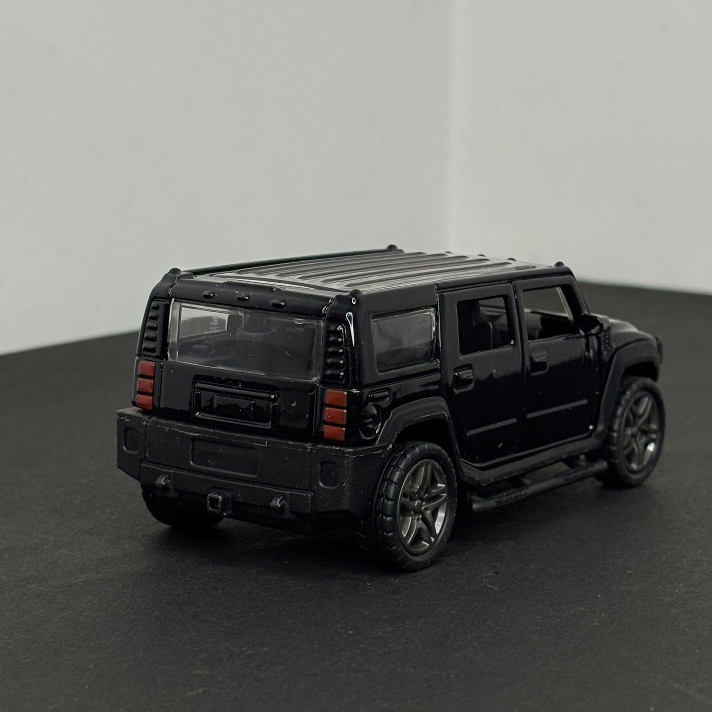 Hummer Black Die Cast Metal Body 1:43