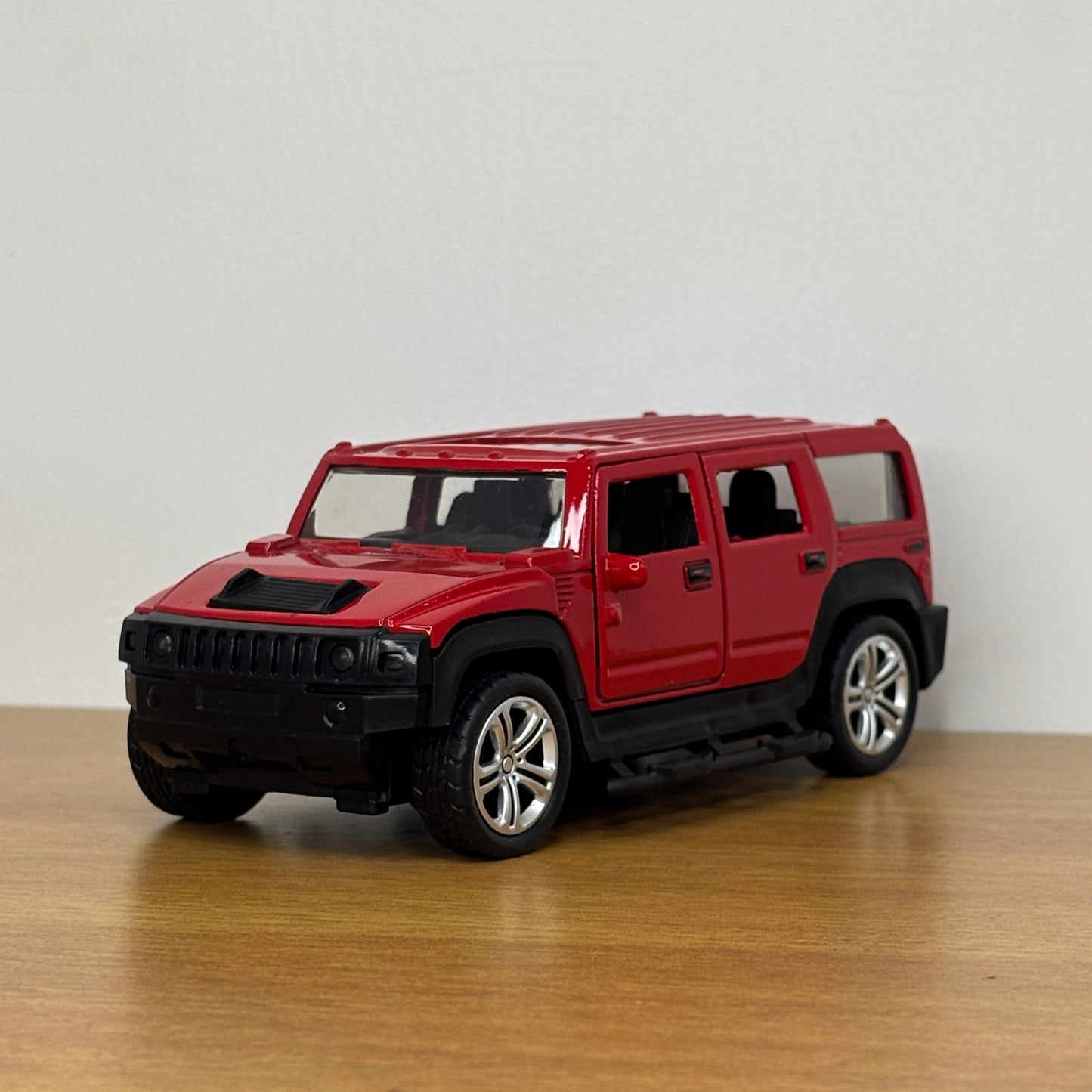Hummer Premium Quality Die Cast Metal Body 1:28