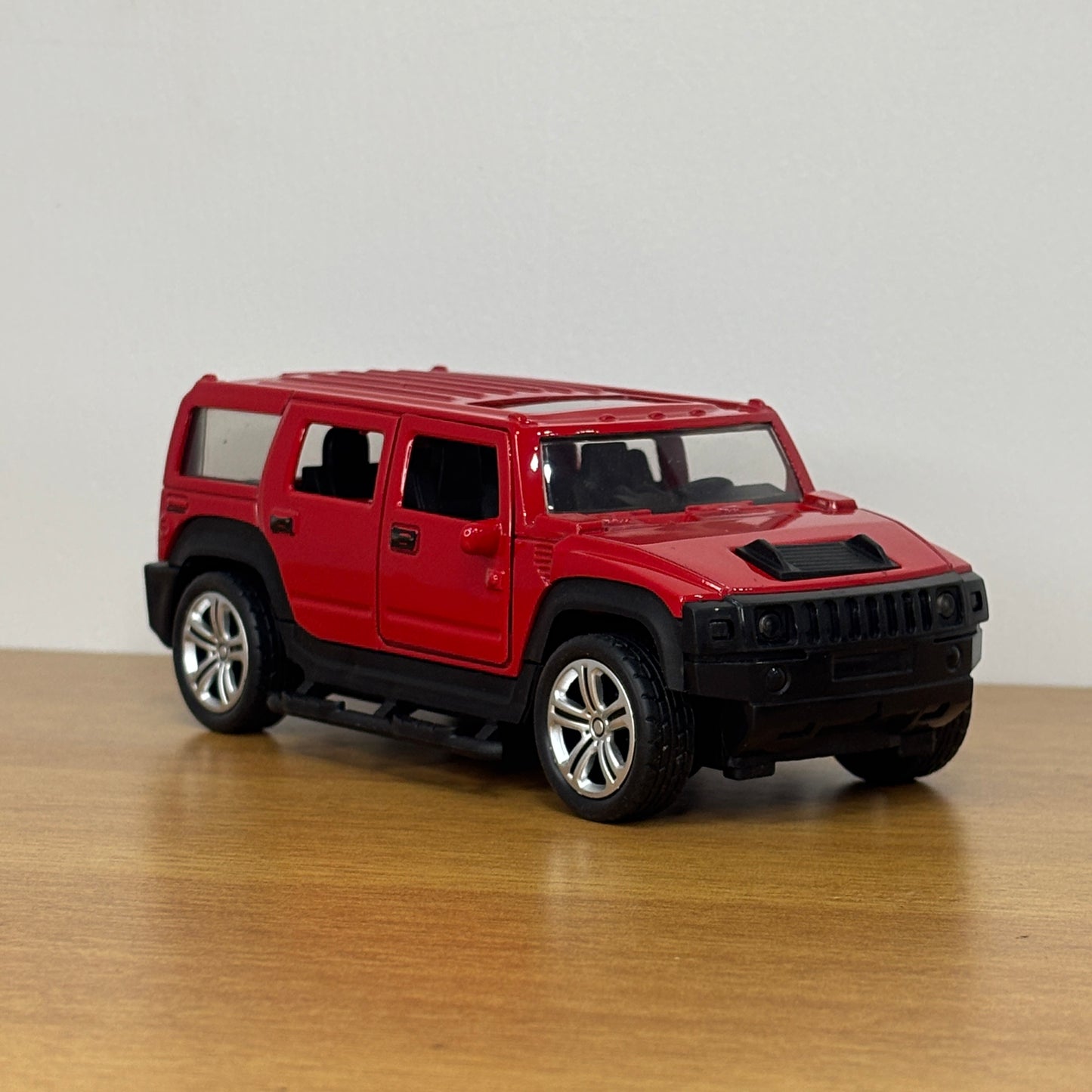 Hummer Premium Quality Die Cast Metal Body 1:28
