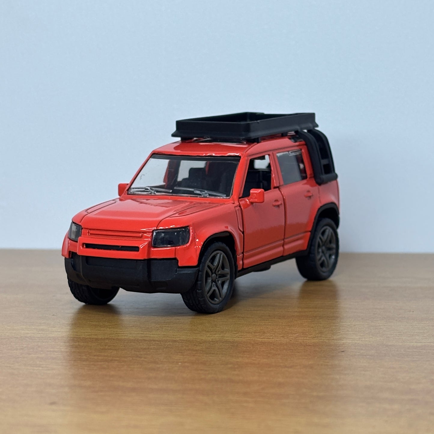 Defender Die Cast Metal Body 1:32
