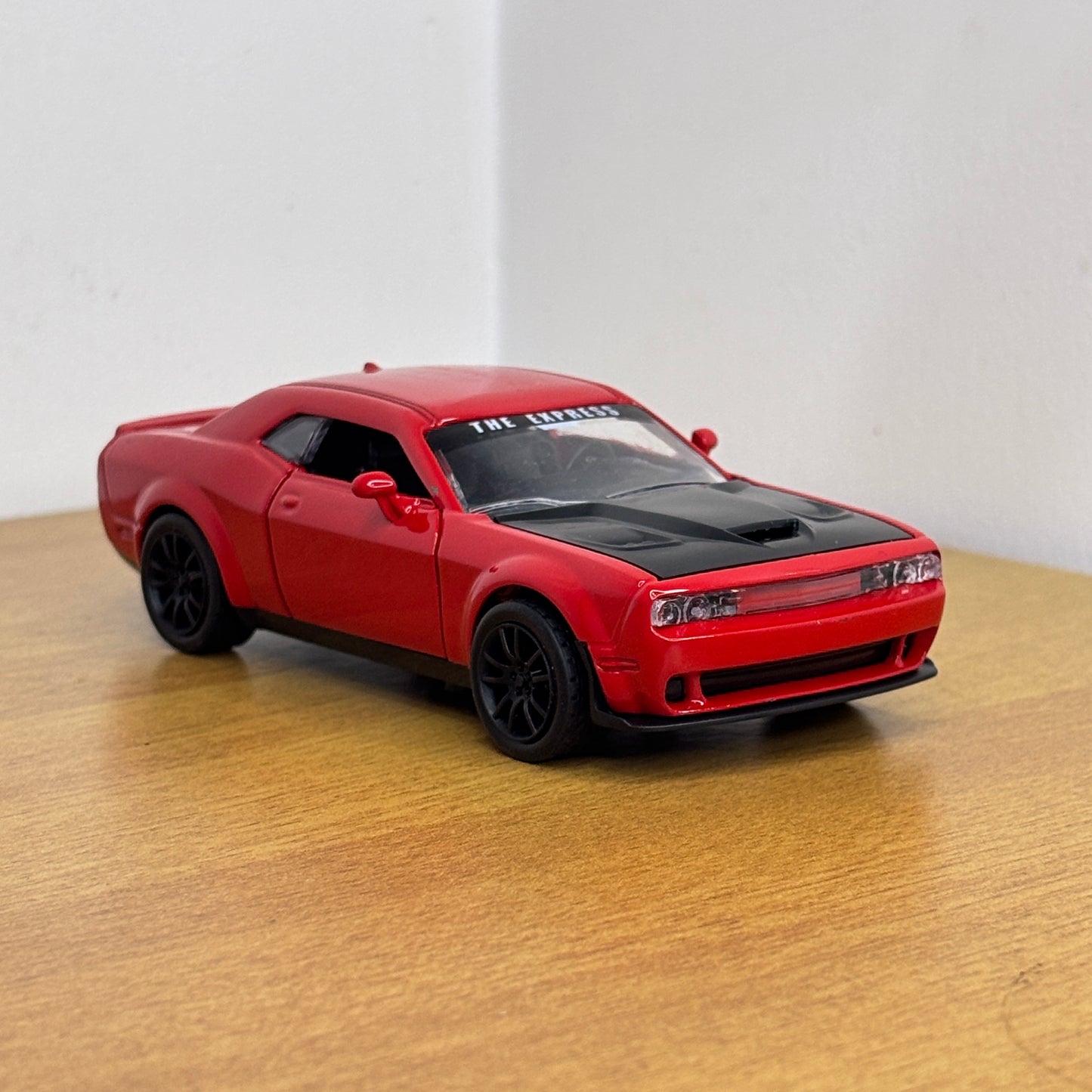 Dodge Challenger Red Die Cast Model 1:36