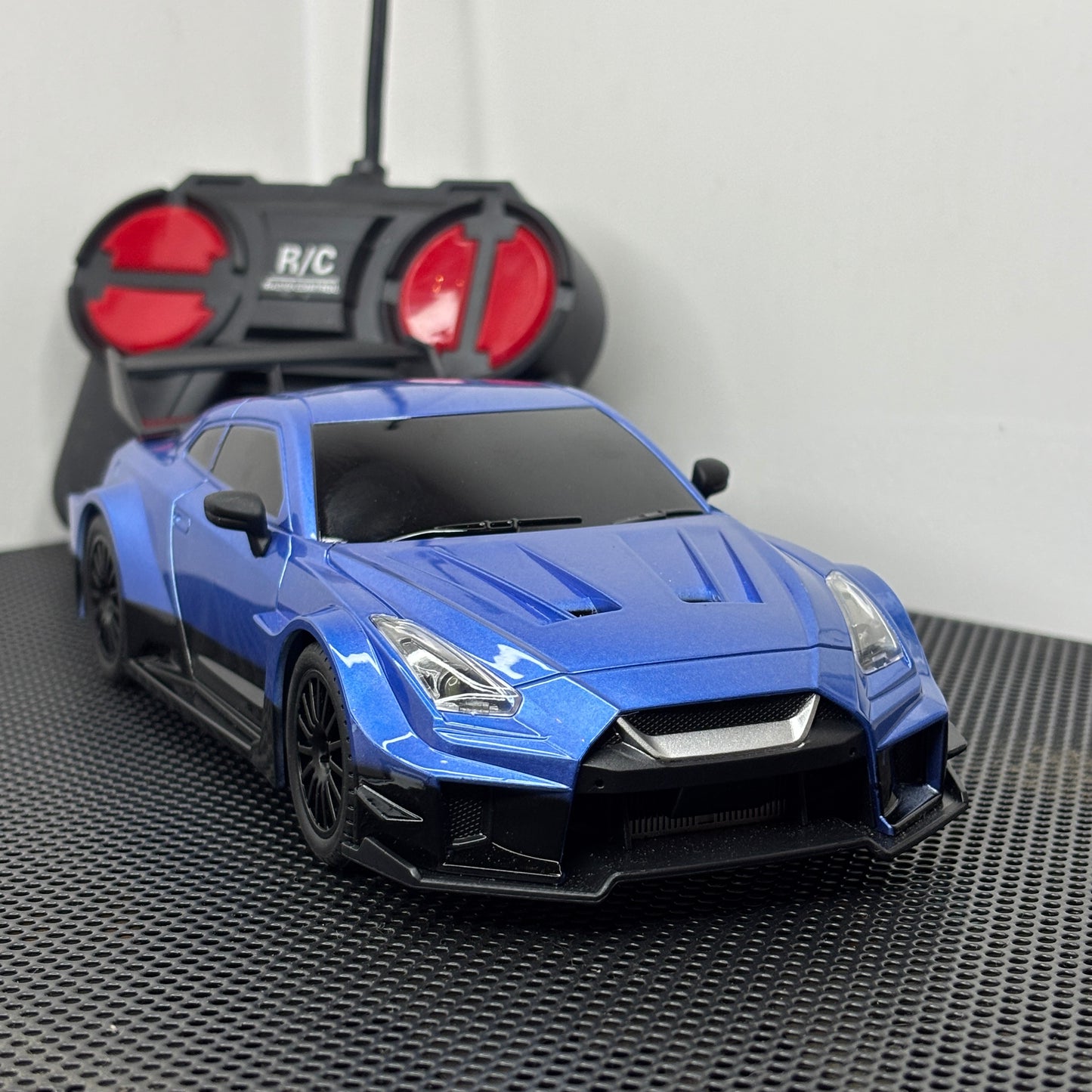 Nissan GT R35 RC Car Blue 1:24 (Remote Car)
