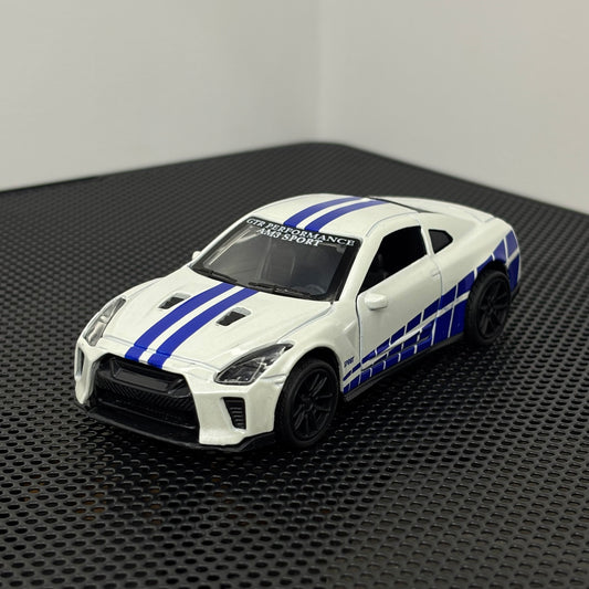 Nissan GTR R35 Graphic Diecast Metal Body 1:43