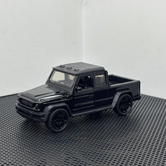 Black SUV Pickup Diecast Toy – 1:43 Scale with Pullback Action & Metal Body