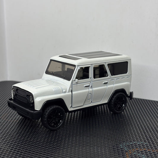Metal Die Cast Jeep White Pull Back Car for Kids & Collectors 1:36