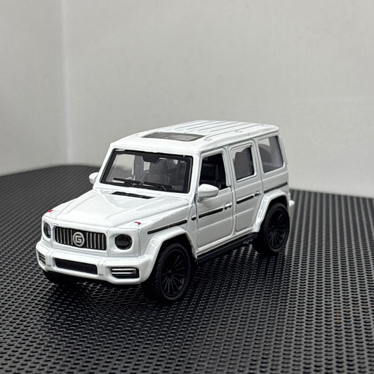 Mercedes G-Wagon White 1:43 Diecast Model Car – Premium Metal Body Luxury SUV Miniature Collectible