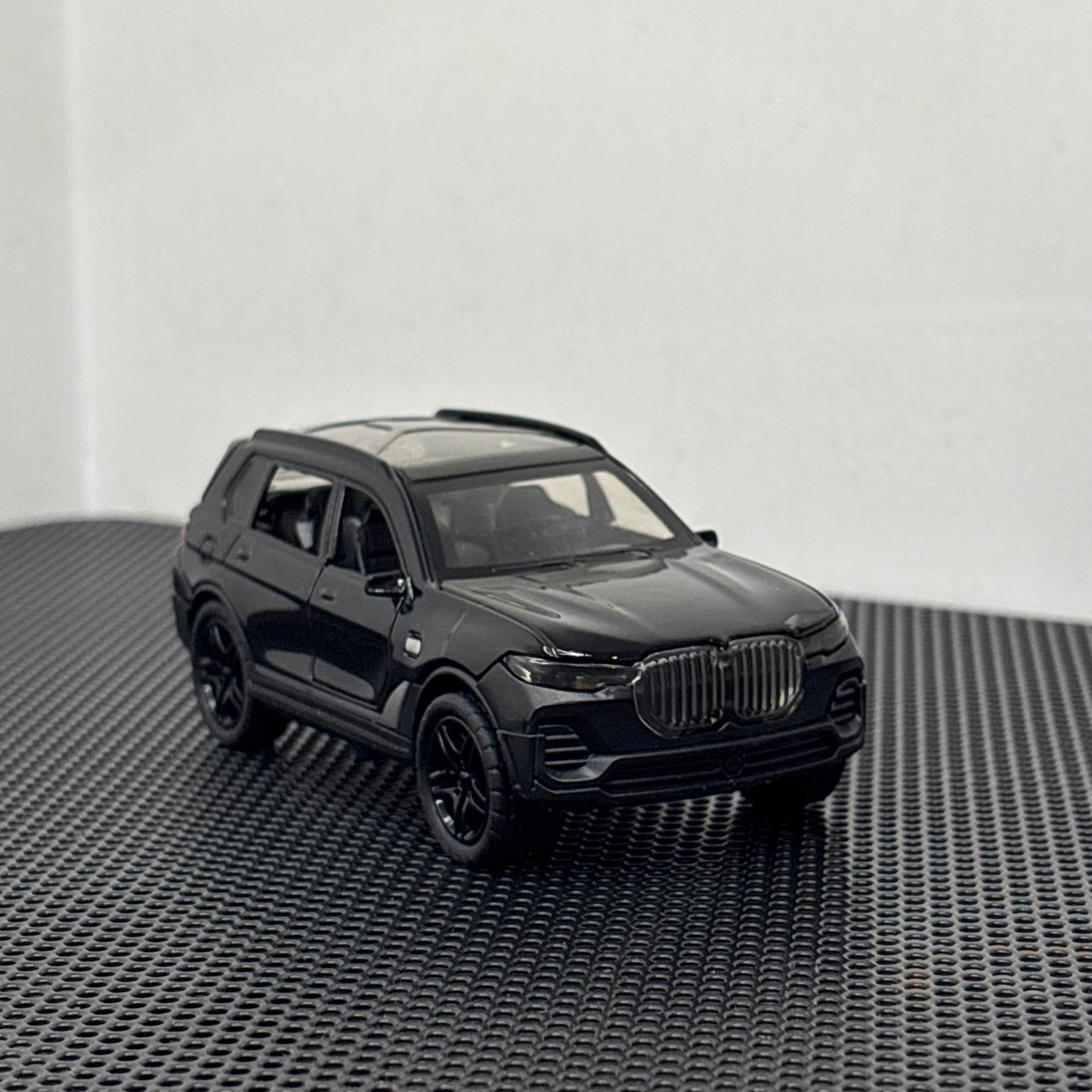 BMW X7 Black 1:43 Diecast SUV | Premium Metal Body Model Car | Pull-Back Action Toy for Kids & Collectors