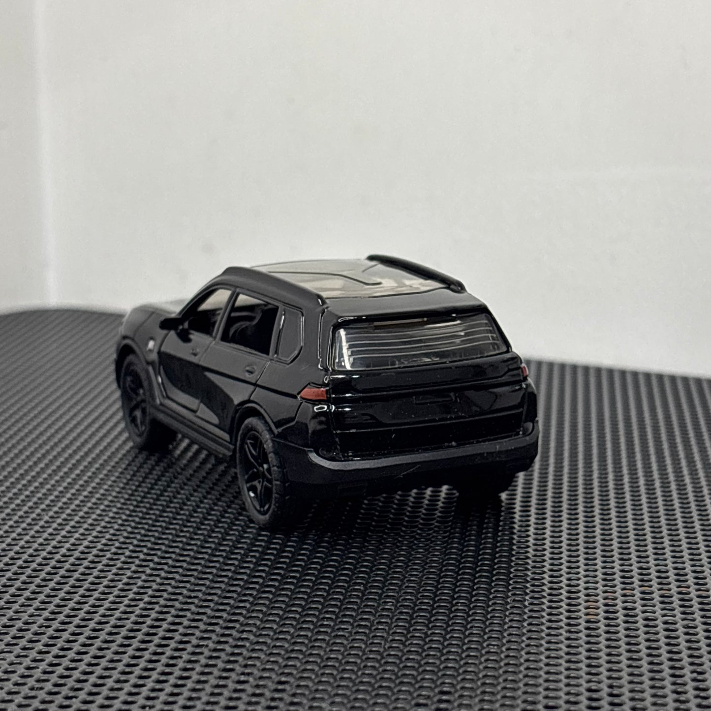 BMW X7 Black 1:43 Diecast SUV | Premium Metal Body Model Car | Pull-Back Action Toy for Kids & Collectors