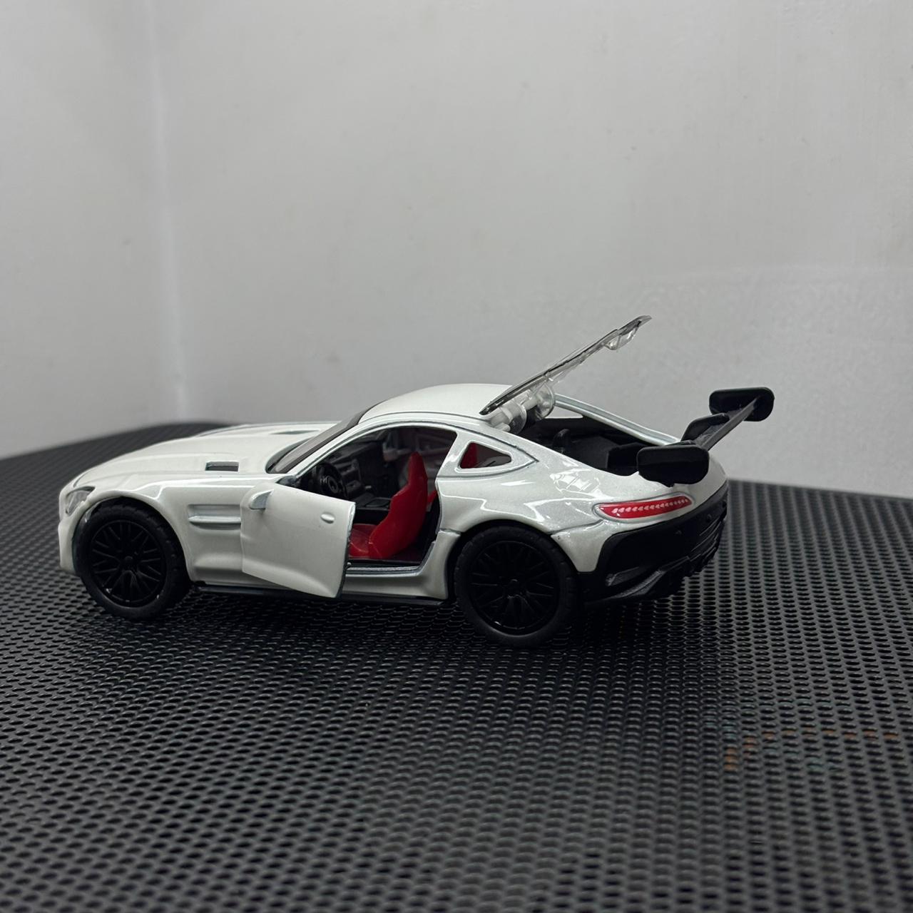 Mercedes AMG GTR 1:36 White Diecast Metal Toy Car for Kids – Premium Pullback Action Vehicle, Opening Doors, Sports Car Miniature Model
