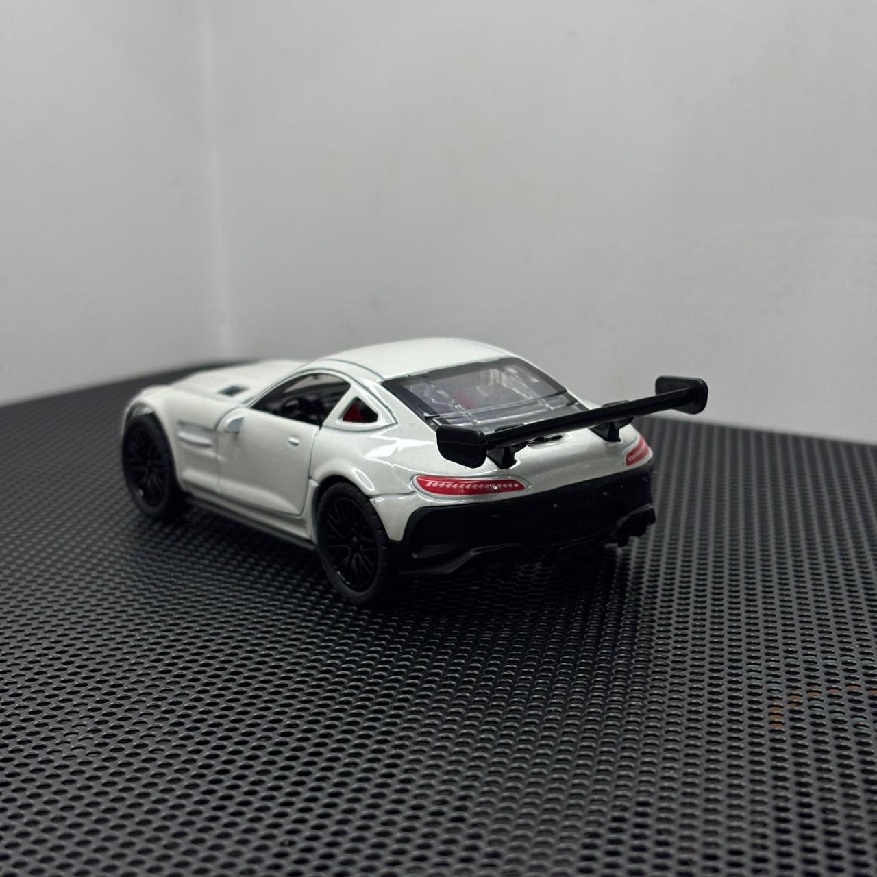 Mercedes AMG GTR 1:36 White Diecast Metal Toy Car for Kids – Premium Pullback Action Vehicle, Opening Doors, Sports Car Miniature Model